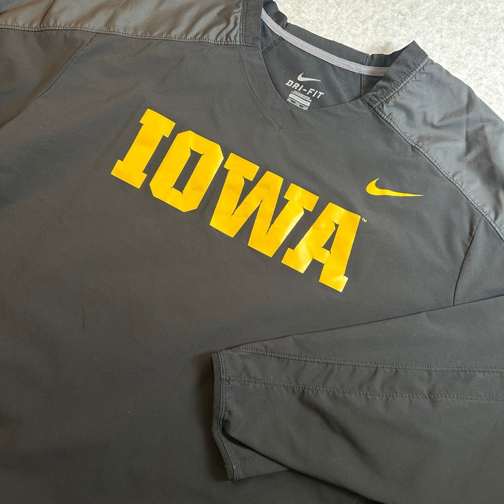 Nike Iowa Hawkeyes Dri-FIT Long Sleeve Training Top Black XXL V-Neck Pullover